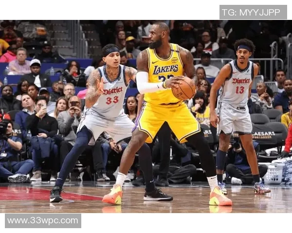 詹姆斯24分11助攻 湖人客场大胜奇才